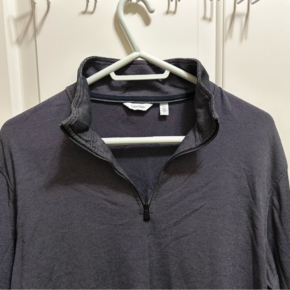 Men’s Calvin Klein Grey Quarter Zip- Size Large - Picture 4 of 5
